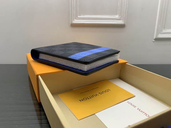 LVコピーウォレット側面デザイン